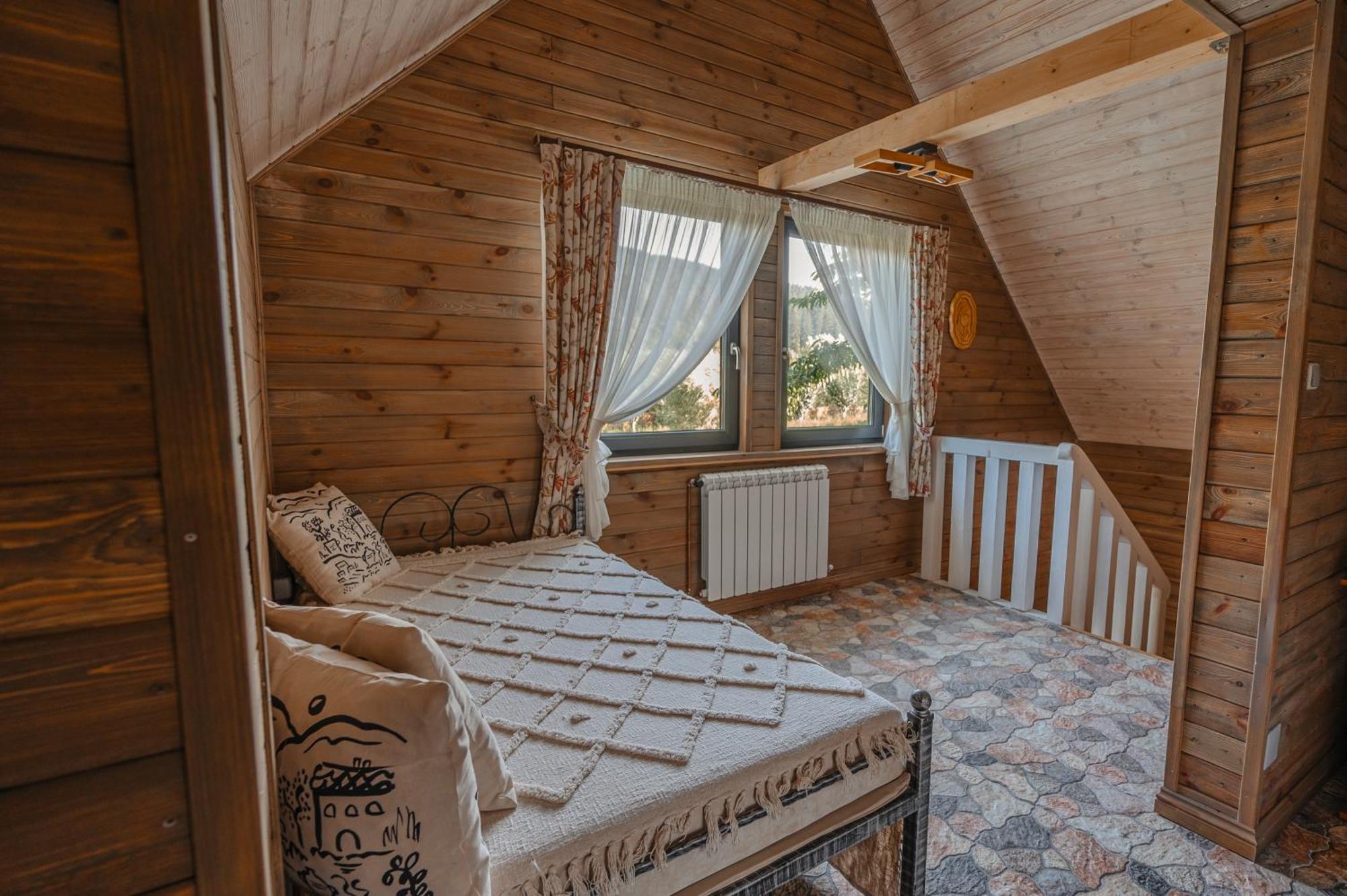 Moonlake Chalet Gainesti Εξωτερικό φωτογραφία